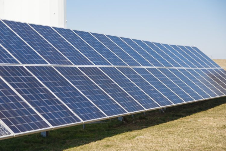 Principes de base et entretien d’un panneau solaire photovoltaïque